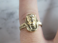 Load image into Gallery viewer, Womens Vintage 14k Gold Egyptian King Tut Pharaoh Ring 3.6g E6611