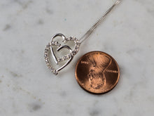 Load image into Gallery viewer, Womens Vintage Estate Sterling Silver Hearts Pendant &amp; Necklace 2.4g E6619