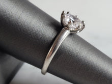 Load image into Gallery viewer, Womens Estate Sterling Silver Modernist CZ Ring 2.6g E6621