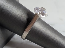 Load image into Gallery viewer, Womens Estate Sterling Silver Modernist CZ Ring 4.5g E6624