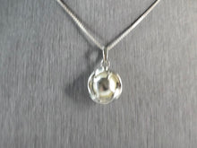 Load image into Gallery viewer, Womens Vintage Estate Sterling Silver Faux Pearl Pendant Necklace 4.0g E6626