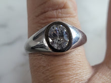 Load image into Gallery viewer, Womens Estate Sterling Silver Modernist CZ Ring 4.7g E6628