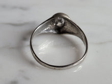 Load image into Gallery viewer, Womens Estate Sterling Silver Modernist CZ Ring 2.4g E6631