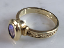 Load image into Gallery viewer, Womens Vintage Estate 14K Yellow Gold Tanzanite Ring 4.3g E6637