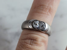 Load image into Gallery viewer, Womens Estate Sterling Silver Modernist CZ Ring 5.0g E6640