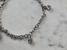 Load image into Gallery viewer, Womens Vintage Estate Sterling Silver Heart Charm Bracelet 15.5g E6654