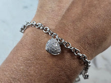 Load image into Gallery viewer, Womens Vintage Estate Sterling Silver Heart Charm Bracelet 15.5g E6654