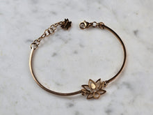 Load image into Gallery viewer, Womens Vintage Estate Rose Gold Tone Lotus Flower Brosway Fashion Bracelet E6656