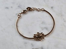 Load image into Gallery viewer, Womens Vintage Estate Rose Gold Tone Lotus Flower Brosway Fashion Bracelet E6656