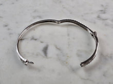 Load image into Gallery viewer, Womens Vintage Estate Sterling Silver CZ Modernist Bangle Bracelet 10.2g E6657
