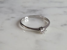 Load image into Gallery viewer, Womens Estate Sterling Silver CZ Ring 1.1g E6666