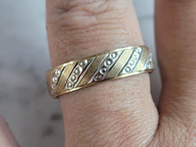 Load image into Gallery viewer, Mens Vintage Estate 10k Gold Wedding Band Ring 5.2 E6667