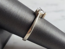 Load image into Gallery viewer, Womens Estate Sterling Silver CZ Ring 2.3g E6670
