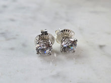 Load image into Gallery viewer, Pr Womens Vintage Estate Sterling Silver CZ Stud Earrings 3.3g #E6687