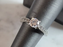 Load image into Gallery viewer, Womens Estate Sterling Silver CZ Ring 3.1g E6690