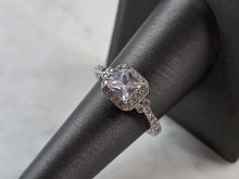 Load image into Gallery viewer, Womens Vintage Estate Sterling Silver CZ Ring 3.8g E6699