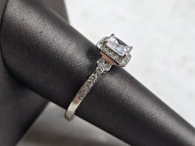 Load image into Gallery viewer, Womens Vintage Estate Sterling Silver CZ Ring 3.8g E6699