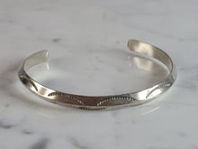 Load image into Gallery viewer, Vintage Estate Sterling Silver Southwestern Design Cuff Bracelet 11.2g E6702
