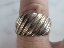 Load image into Gallery viewer, Womens Vintage Estate Sterling Silver Modernist Ring, 7.9g E6710