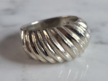 Load image into Gallery viewer, Womens Vintage Estate Sterling Silver Modernist Ring, 8.8g E6712