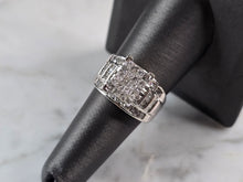 Load image into Gallery viewer, Womens Vintage Estate 10K White Gold Diamond Ring 9.0g, E6725