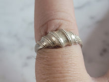 Load image into Gallery viewer, Womens Vintage Estate Sterling Silver Modernist Ring 2.1g E6729
