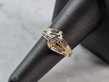 Load image into Gallery viewer, Womens Vintage Estate 10K Yellow Gold Modernist Diamond Ring 2.6g E6733