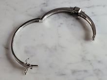 Load image into Gallery viewer, Womens Sterling Silver Modernist Opal Bangle Bracelet 18.3g E6734