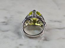 Load image into Gallery viewer, Womens Vintage Estate Sterling Silver Modernist Peridot Ring 8.8g E6748