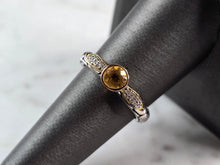 Load image into Gallery viewer, Womens Estate Sterling Silver Modernist Citrine Colored Ring 3.3g E6756
