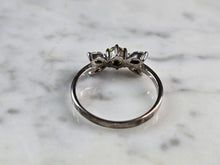 Load image into Gallery viewer, Womens Vintage Estate Sterling Silver Modernist Peridot Ring 2.6g E6758