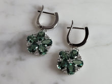 Load image into Gallery viewer, Womens Estate Sterling Silver Modernist Floral CZ Earrings 4.6g E6775