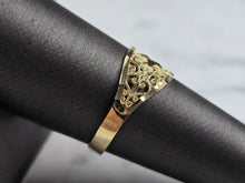 Load image into Gallery viewer, Womens 10K Yellow Gold Modernist Filigree Ring 1.0g E6794