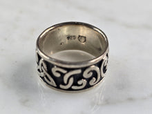 Load image into Gallery viewer, Womens Vintage Estate Sterling Silver Celtic Eternity Knot Ring 4.5g E6814