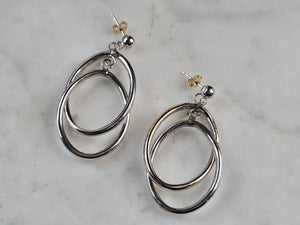 Pr of Womens Vintage Estate 14K White Gold Hoop Earrings 2.7g E6818