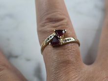 Load image into Gallery viewer, Womens Vintage Estate 10k Yellow Gold Garnet &amp; Diamond Ring 2.1g #E6823