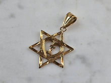 Load image into Gallery viewer, 14K Gold Jewish Judaica Star of David Letter &quot; I &quot; Heart Pendant, 1.5g E6828