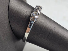 Load image into Gallery viewer, Womens Vintage Estate Sterling Silver CZ Ring 3.1g E6856