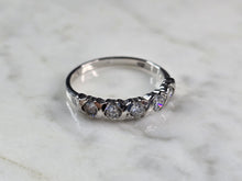 Load image into Gallery viewer, Womens Vintage Estate Sterling Silver CZ Ring 3.1g E6856