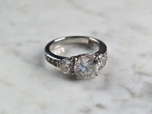 Load image into Gallery viewer, Womens Vintage Estate Sterling Silver Modernist CZ Ring 4.5g E6859