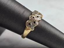 Load image into Gallery viewer, Women&#39;s Vintage Estate 14K Yellow Gold Diamond Ring 3.4g E6867