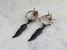 Load image into Gallery viewer, Womens Vintage Estate Sterling Silver Southwestern Feather Earrings 2.3g E686