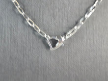 Load image into Gallery viewer, Womens Sterling Silver Heart Necklace 6.0g E6884