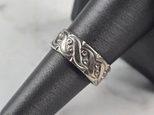 Load image into Gallery viewer, Womens Vintage Estate Sterling Silver Esposito Band Ring 3.9g E6885