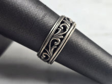 Load image into Gallery viewer, Womens Vintage Estate Sterling Silver Filigree Band Ring 3.0g E6886