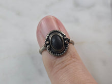 Load image into Gallery viewer, Womens Girls Vintage Estate Sterling Silver Southwestern Onyx Ring 1.7g E688