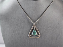 Load image into Gallery viewer, Womens Vintage Sterling Silver Southwestern Turquoise Pendant Necklace 9.5g E689