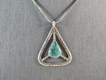 Load image into Gallery viewer, Womens Vintage Sterling Silver Southwestern Turquoise Pendant Necklace 9.5g E689