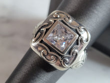 Load image into Gallery viewer, Womens Vintage Estate Sterling Silver CZ Ring 9.1g E6955