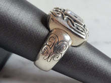 Load image into Gallery viewer, Womens Vintage Estate Sterling Silver CZ Ring 9.1g E6955